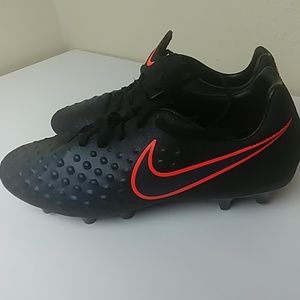 Football shoes